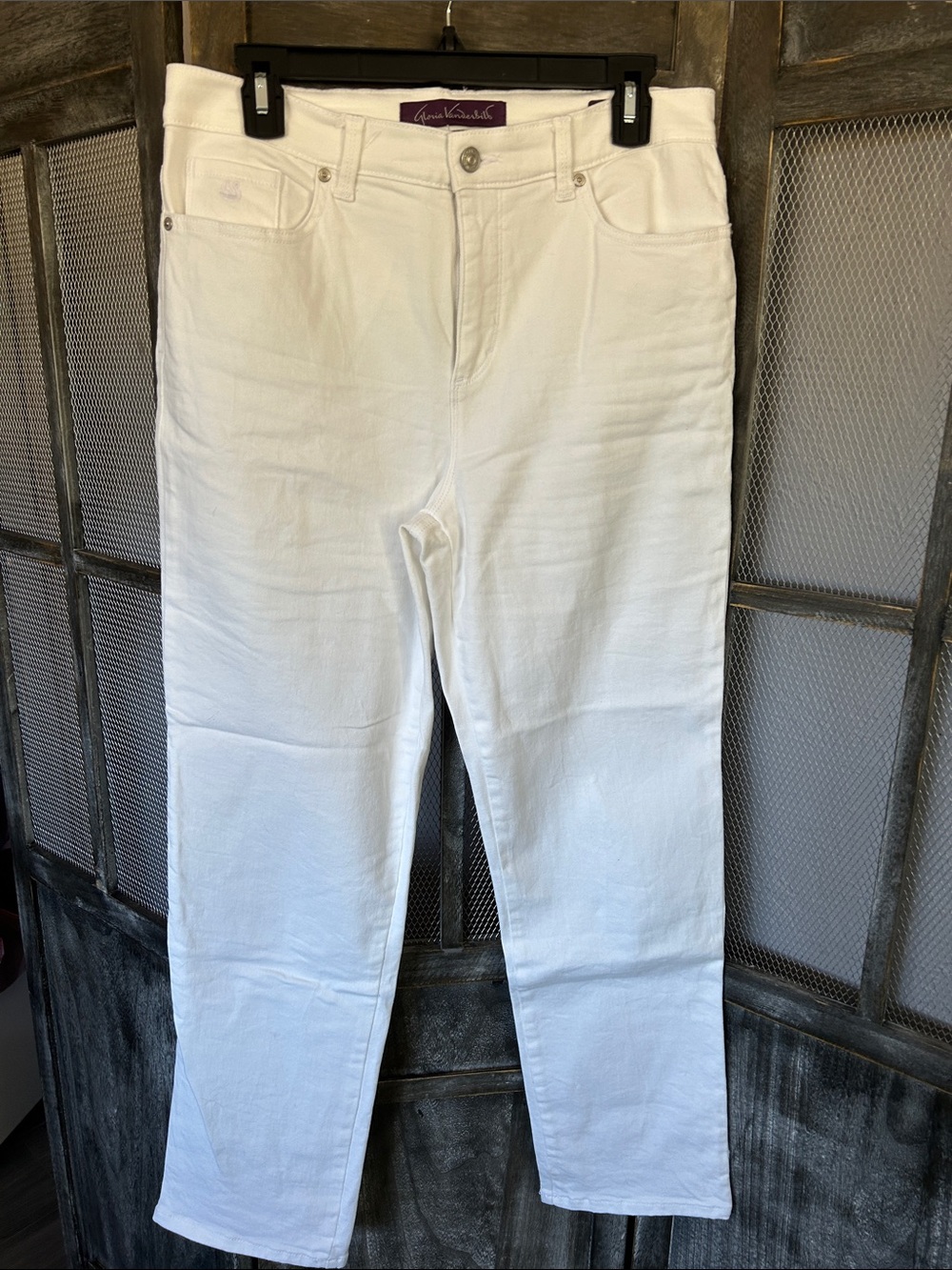 Gloria Vanderbilt white denim